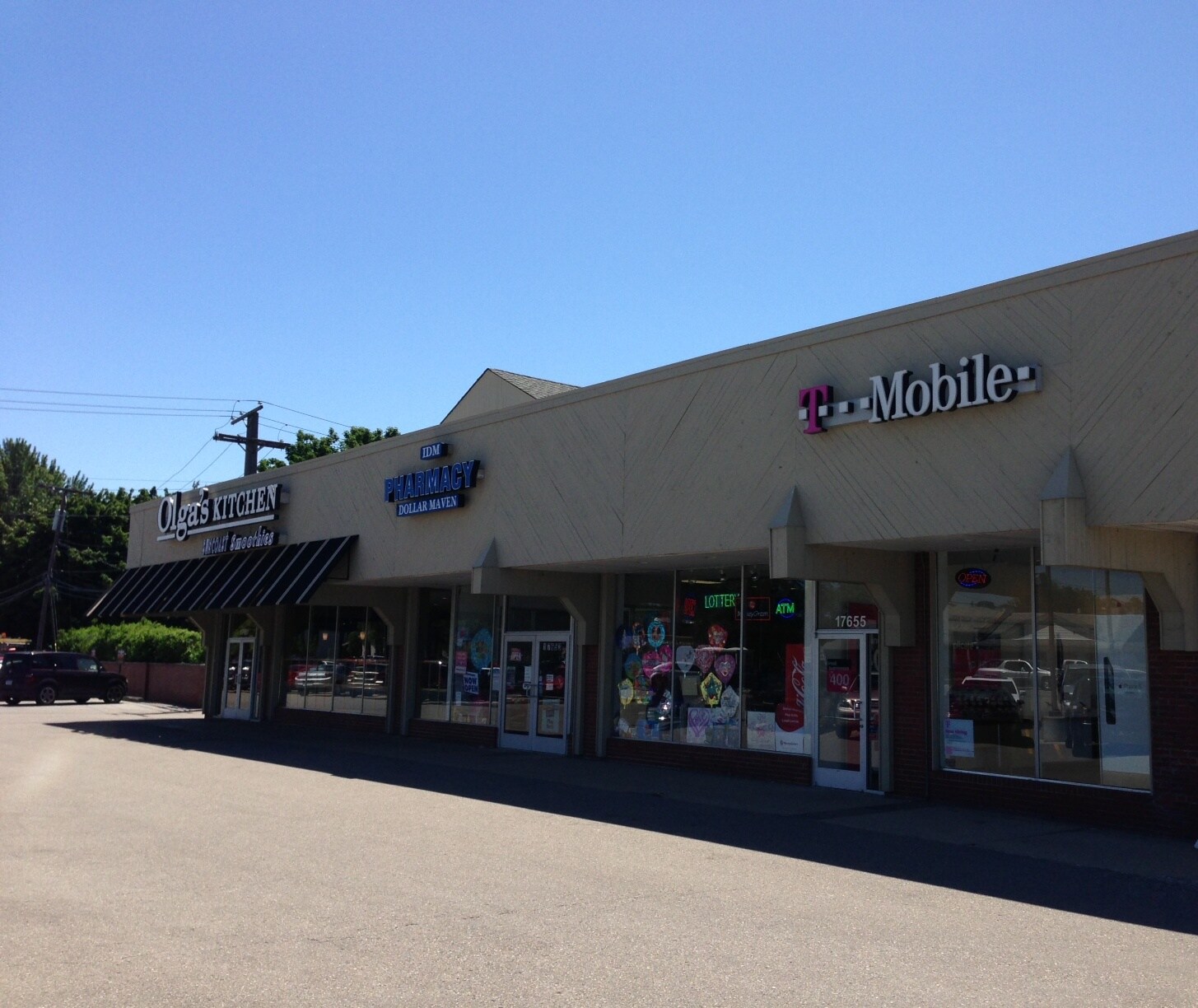 17651-17655 W 12 Mile Rd, Southfield, MI à louer Photo de l’immeuble– Image 1 sur 2