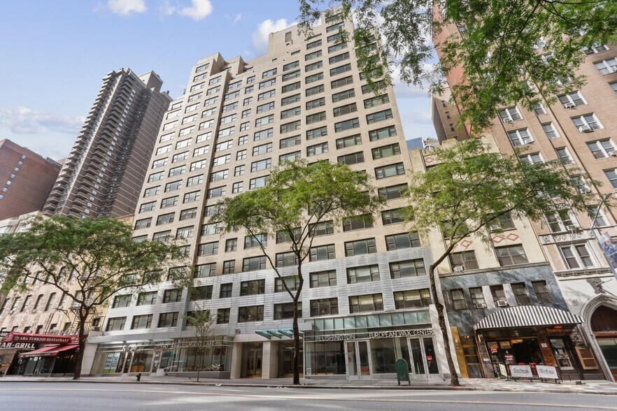 330 W 58th St, New York, NY à louer - Photo principale – Image 1 sur 11