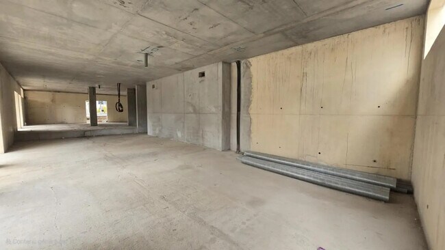 Plus de détails pour Local d’activités à vendre