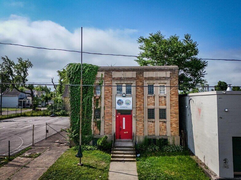 97 Doat St, Buffalo, NY à vendre - Photo de l’immeuble – Image 1 sur 26