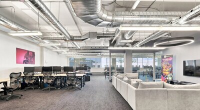 5455 Av de Gaspé, Montréal, QC à louer Photo intérieure– Image 2 sur 6