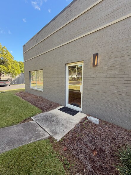 1235 Boone Hill Rd, Summerville, SC à louer - Photo de l’immeuble – Image 3 sur 12