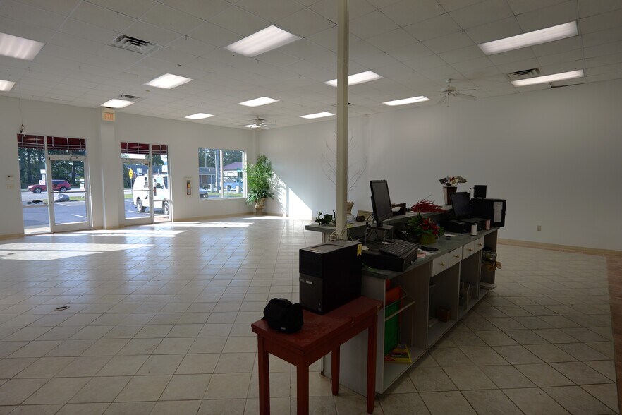 3601 Airport Blvd NW, Wilson, NC à louer - Photo intérieure – Image 2 sur 8