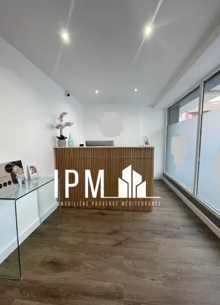 Local commercial dans Marseille à louer Photo intérieure– Image 1 sur 7