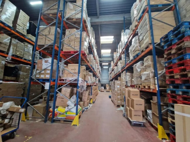 Plus de détails pour Industriel/Logistique à louer