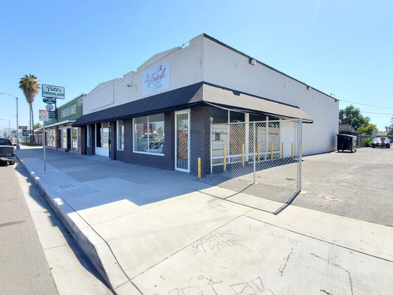 1090 N E St, San Bernardino, CA à vendre - Photo de l’immeuble – Image 3 sur 13