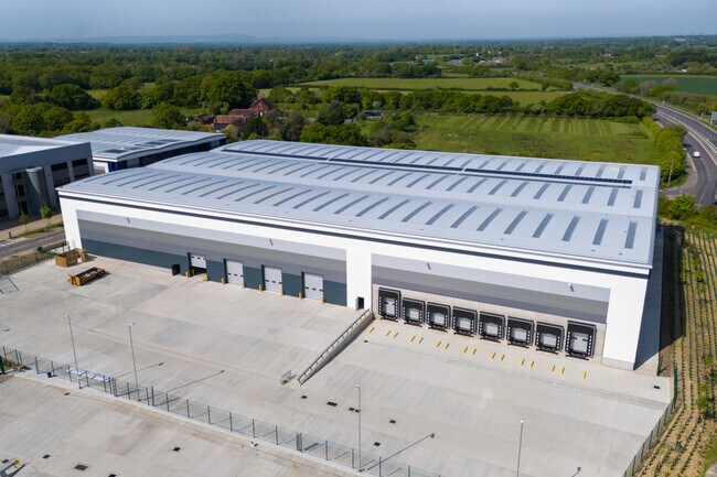 Plus de détails pour Burgess Hl, Hassocks - Industriel/Logistique à louer