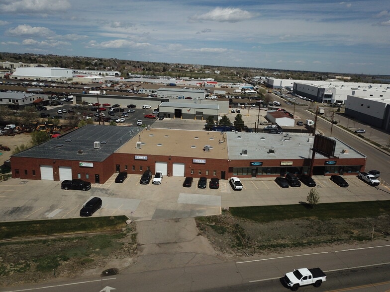 2655-2677 E Highway 224, Denver, CO à louer - Photo de l’immeuble – Image 2 sur 8