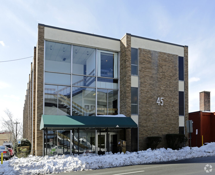45 Essex St, Hackensack, NJ à louer - Photo de l’immeuble – Image 3 sur 4
