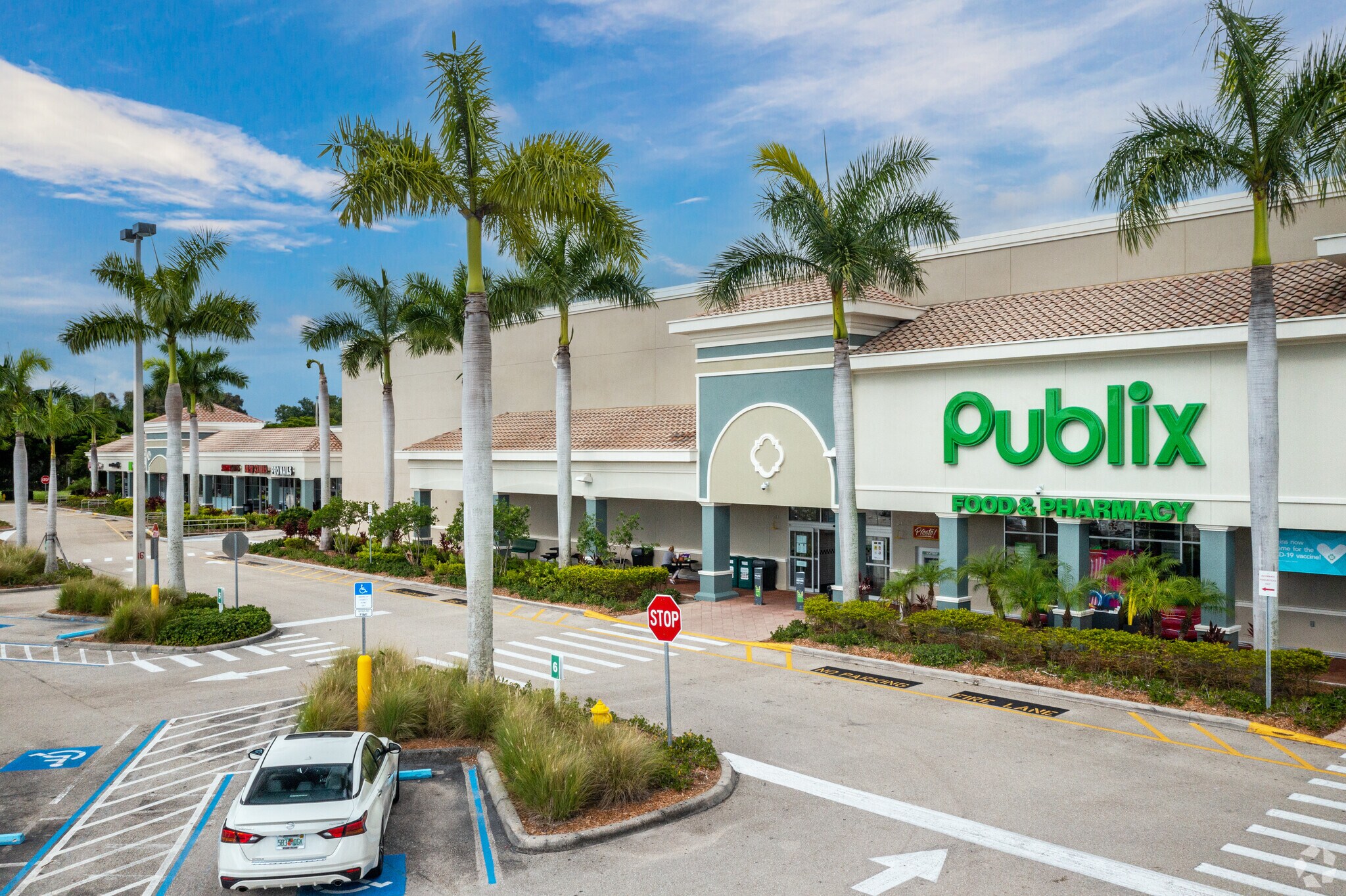 13650 Fiddlesticks Blvd, Fort Myers, FL à louer Photo principale– Image 1 sur 13