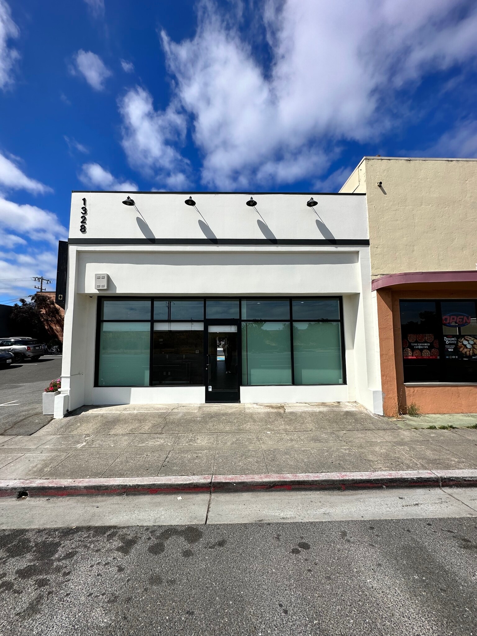 1328 El Camino Real, San Carlos, CA à louer Photo intérieure– Image 1 sur 10