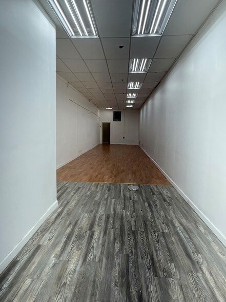 4054 White Plains Rd, Bronx, NY à louer - Photo principale – Image 1 sur 5