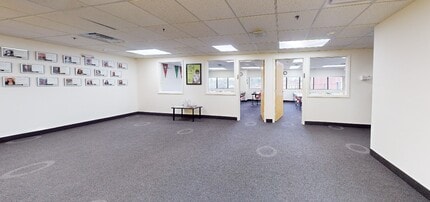 1320 Centre St, Newton, MA à louer Numérisation 3D Matterport– Image 1 sur 3