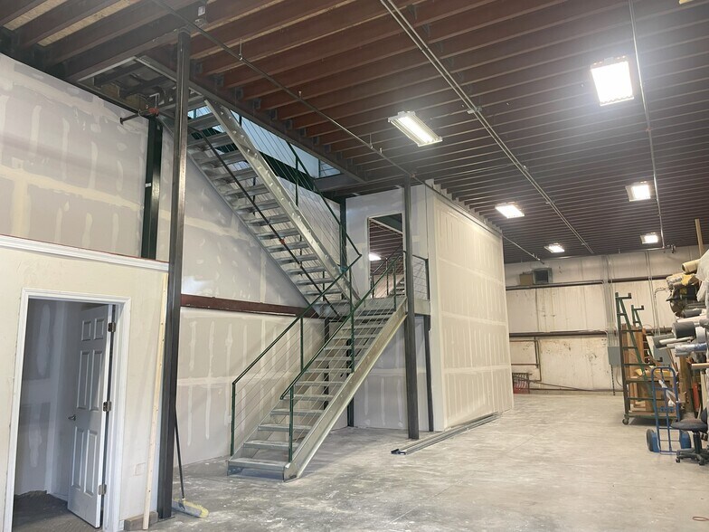 8531 S 700 W, Sandy, UT à louer - Photo de l’immeuble – Image 3 sur 5