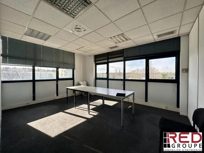 Plus de détails pour Bureau à louer