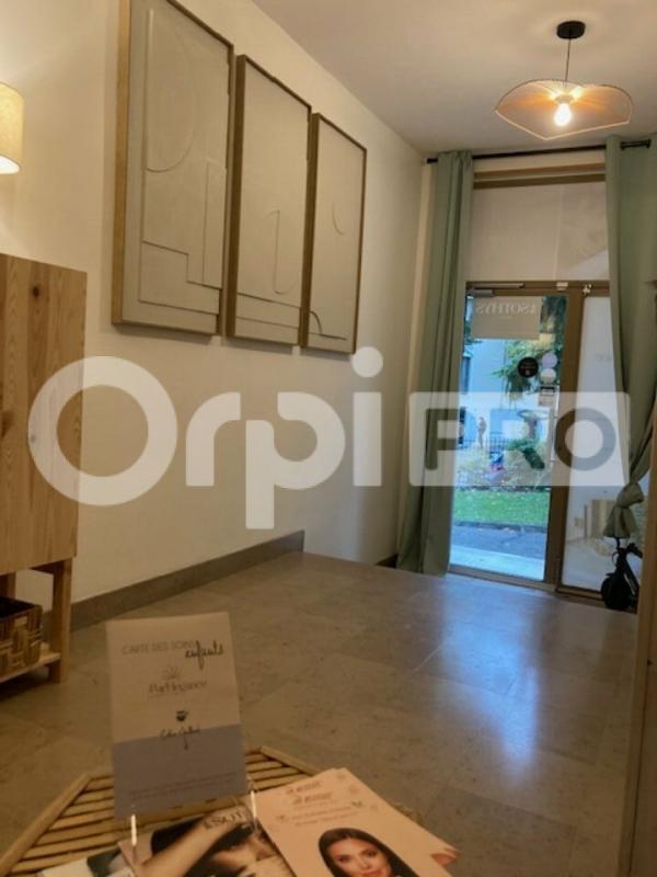 Immeuble residentiel dans Orléans à vendre Hall d’entrée– Image 1 sur 6