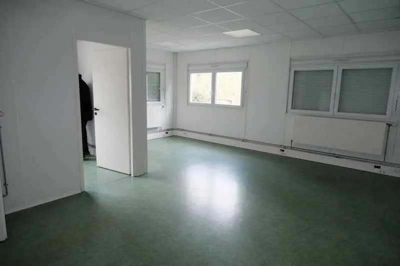 Bureau dans Harly à louer - Photo de l’immeuble – Image 3 sur 5