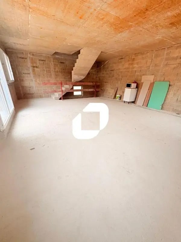 Bureau dans Fontenay-sous-Bois à louer Photo de l’immeuble– Image 1 sur 9