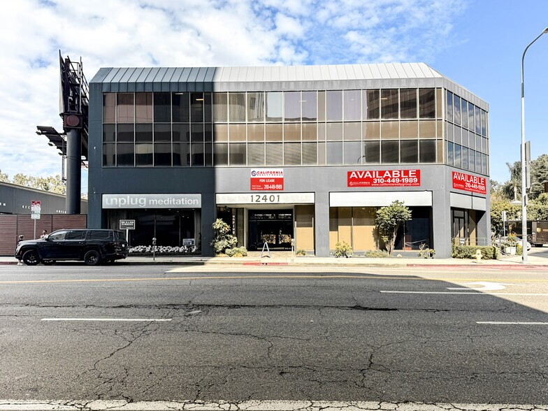 12401 Wilshire Blvd, Los Angeles, CA à louer - Photo de l’immeuble – Image 2 sur 25