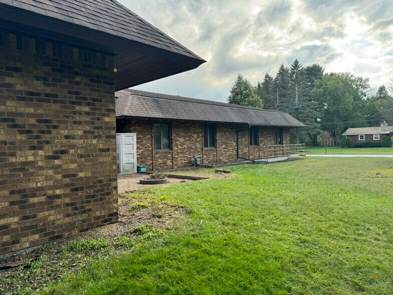 601 S 32nd Ave, Wausau, WI à vendre - Photo de l’immeuble – Image 2 sur 9