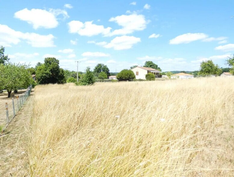 Terrain dans Tocane-Saint-Apre à vendre - Photo de l’immeuble – Image 2 sur 4