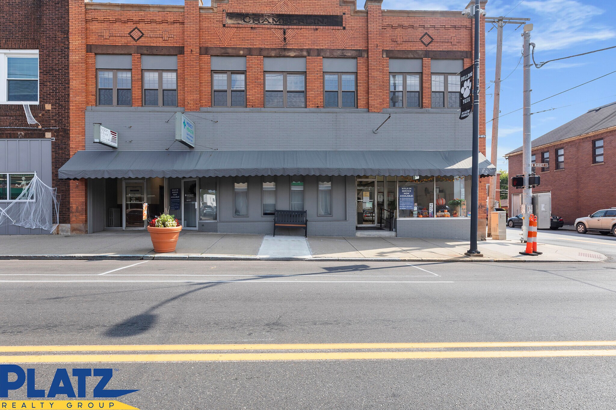 132 N Market St, East Palestine, OH à vendre Photo de l’immeuble– Image 1 sur 11