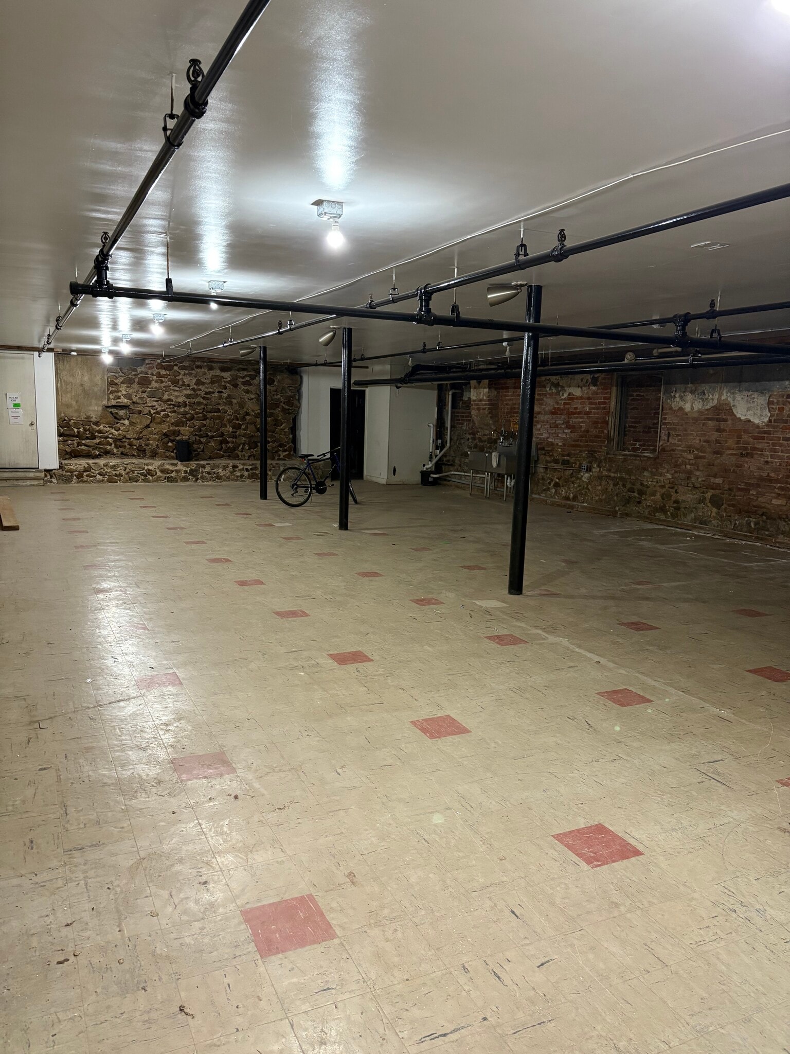 37 E Washington Ave, Washington, NJ à louer Photo intérieure– Image 1 sur 1