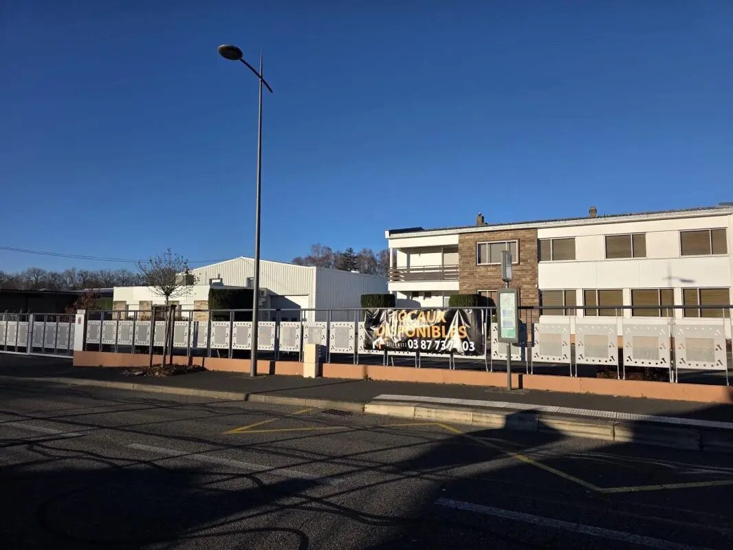 Local d'activités dans Sarreguemines à vendre Photo de l’immeuble– Image 1 sur 14