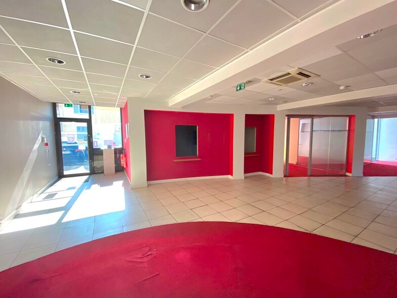 31 Rue Leon Meisserel, Marseille à louer - Photo de l’immeuble – Image 2 sur 9
