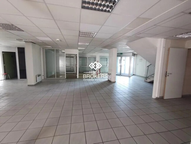 Plus de détails pour Bureau à vendre