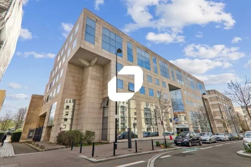 33-37 Boulevard Vauban, Guyancourt à louer - Photo de l’immeuble – Image 1 sur 9