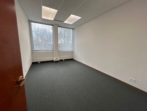 125 S Wilke Rd, Arlington Heights, IL à louer Photo intérieure– Image 2 sur 2