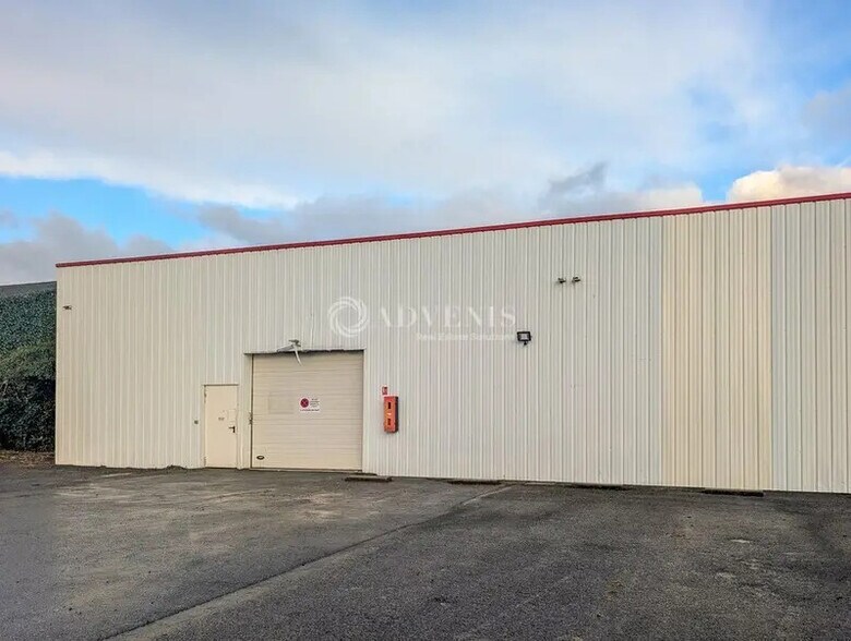 Local d’activités dans Taden à louer - Photo de l’immeuble – Image 3 sur 12