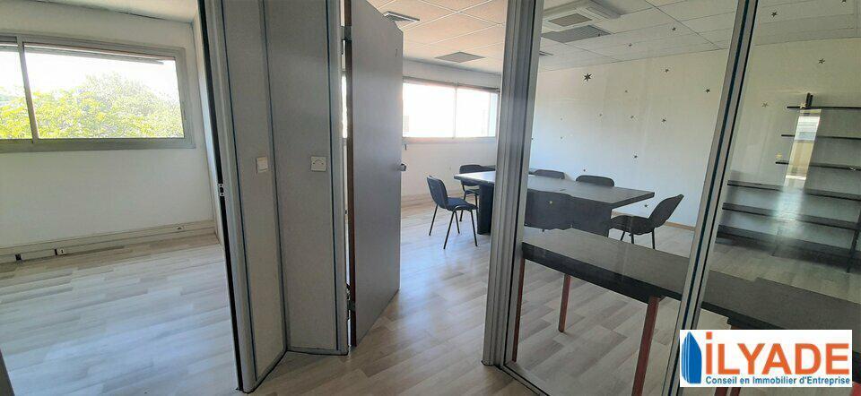 Bureau dans Aix-en-Provence à louer - Photo de l’immeuble – Image 2 sur 4