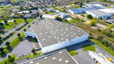 21 Rue De Passée À Balance, Ormes, LRT - Vue aérienne vue de carte