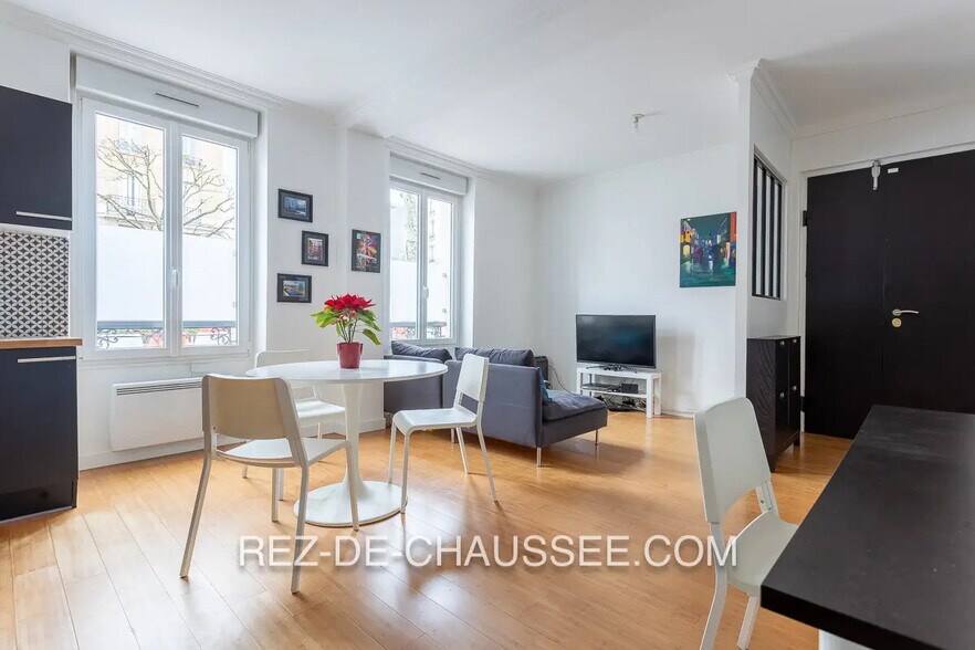 Bureau dans Charenton-le-Pont à vendre - Photo de l’immeuble – Image 3 sur 14