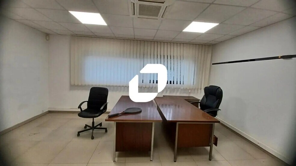 Bureau dans Gretz-Armainvilliers à louer - Photo intérieure – Image 3 sur 7