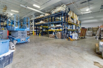 8035 Craig St, Indianapolis, IN à louer Photo intérieure– Image 1 sur 8