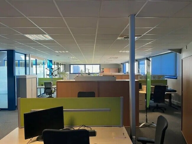 Plus de détails pour Bureau à louer