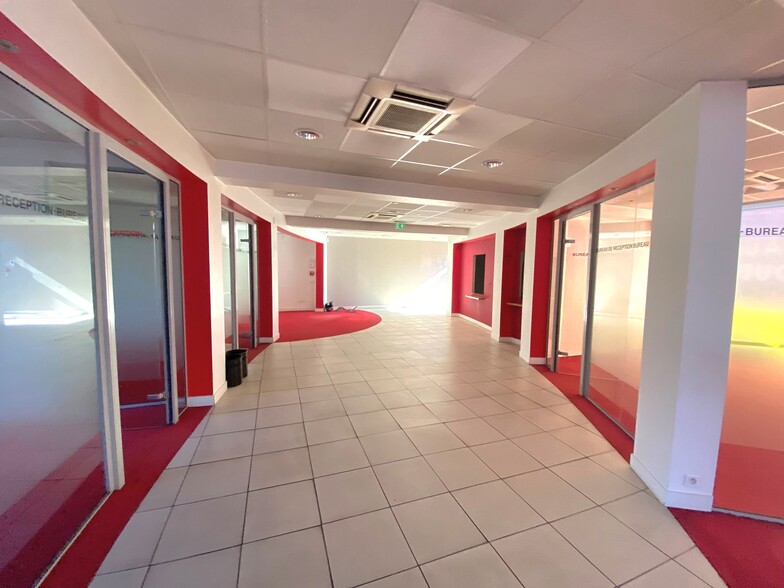 31 Rue Leon Meisserel, Marseille à louer - Photo de l’immeuble – Image 3 sur 9