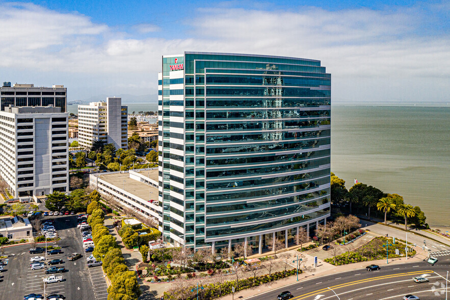 2100 Powell St, Emeryville, CA à louer - Photo principale – Image 1 sur 20