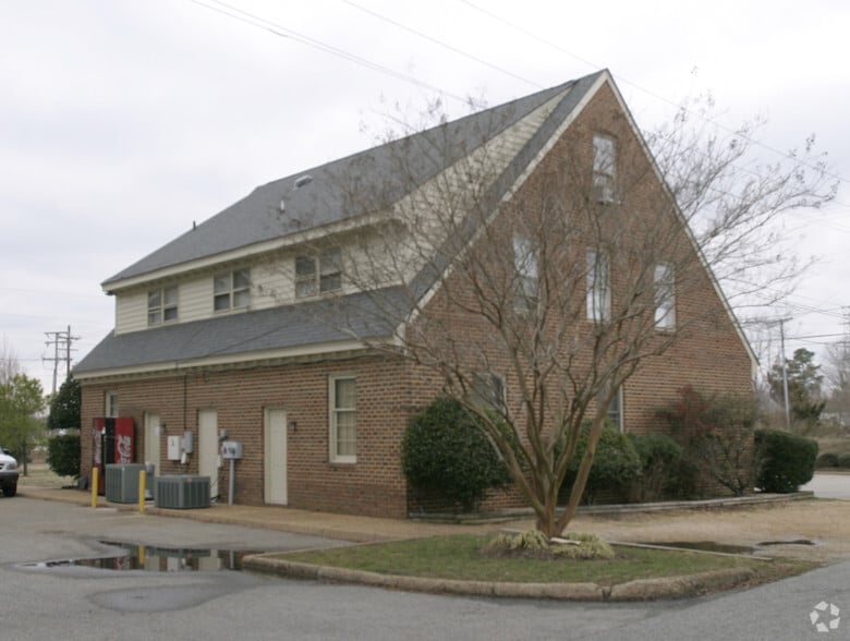 8979 Pocahontas Trl, Williamsburg, VA à louer - Photo de l’immeuble – Image 3 sur 29