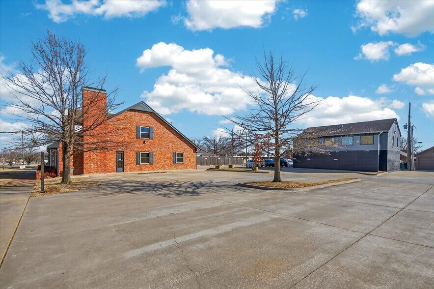 510 S Cherokee Ave, Bartlesville, OK à vendre - Photo de l’immeuble – Image 2 sur 50