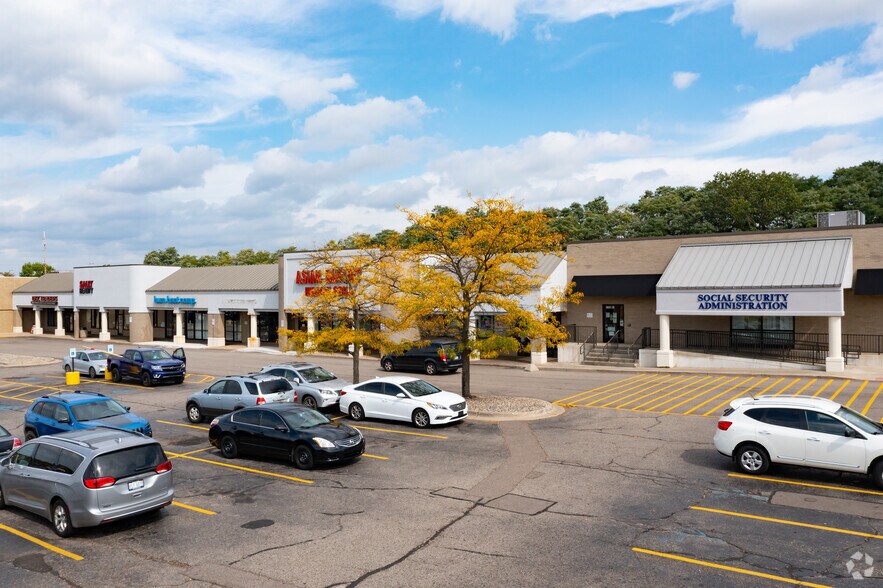5700 Beckley Rd, Battle Creek, MI à louer - Photo de l’immeuble – Image 3 sur 18