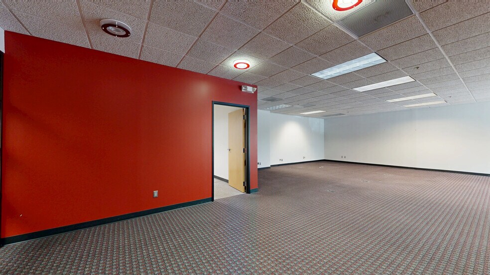 Value-Add Office Portfolio w/ Cash Flow portefeuille de 2 biens à vendre sur LoopNet.fr - Numérisation 3D Matterport – Image 2 sur 21