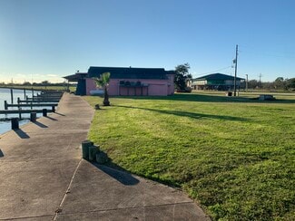 Plus de détails pour 220 W Bayshore Rd, Anahuac, TX - Spécialisé à vendre