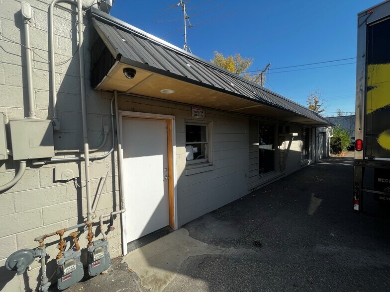 1236 Main St, Longmont, CO à louer - Photo de l’immeuble – Image 1 sur 2