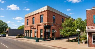 Plus de détails pour 112 S 1st St, Monmouth, IL - Local commercial à vendre