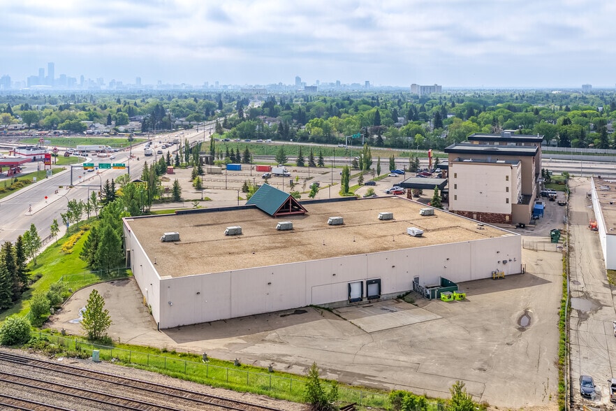 12610 St Albert Trl NW, Edmonton, AB à louer - Aérien – Image 3 sur 3