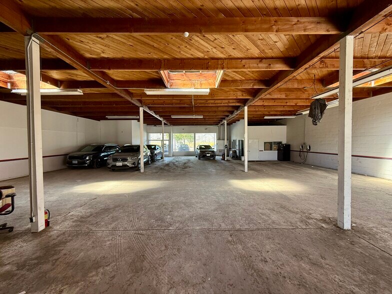 933 Francisco Blvd E, San Rafael, CA à louer - Photo de l’immeuble – Image 3 sur 9